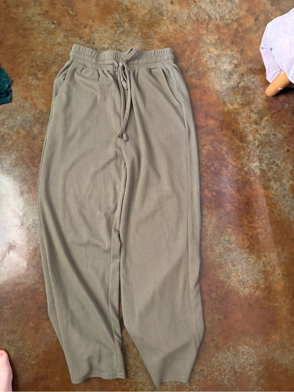 Ribbed Drawstring Lounge Pants — Olive Taupe